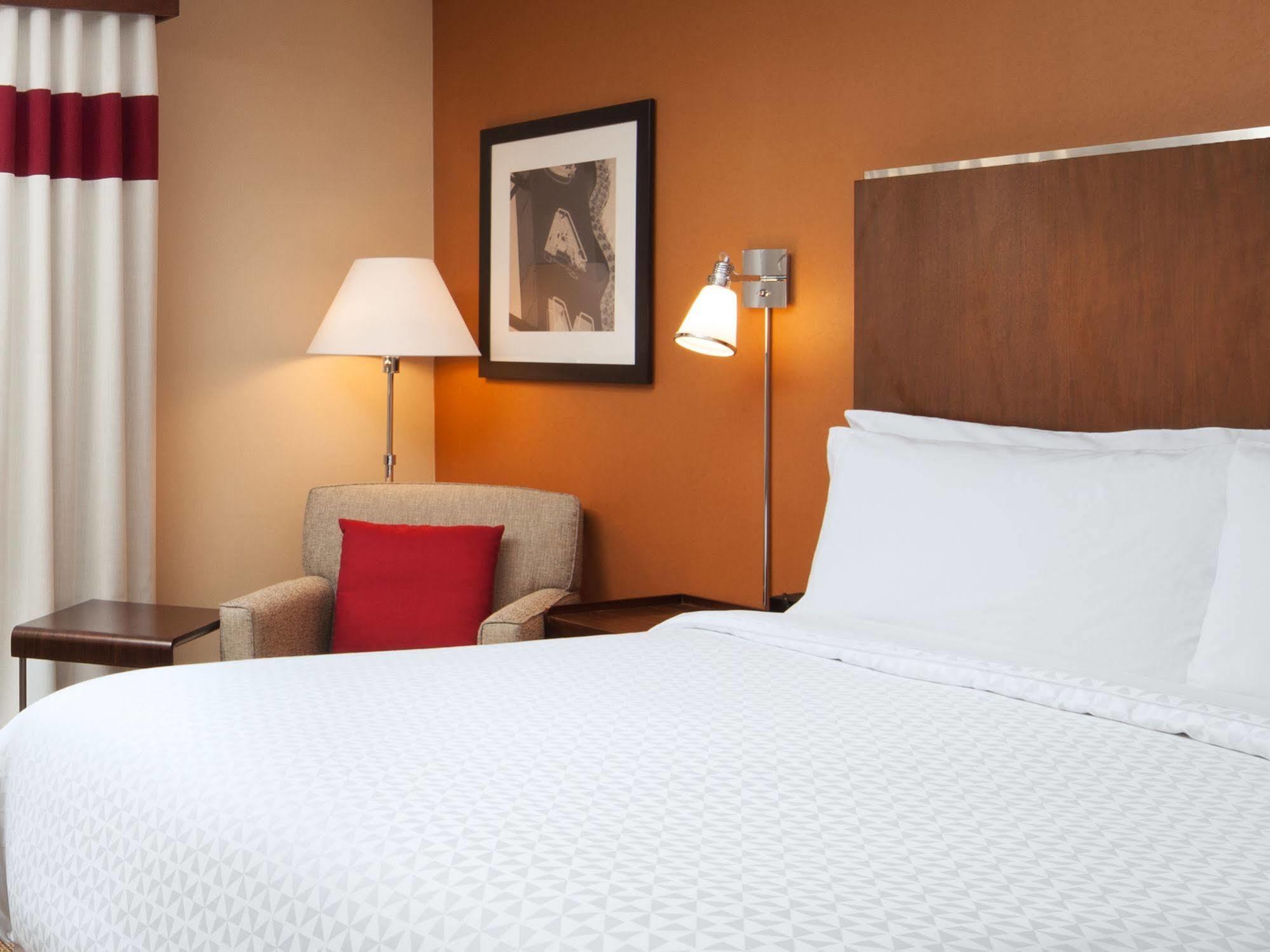 Four Points By Sheraton San Diego - Sea World Exterior photo
